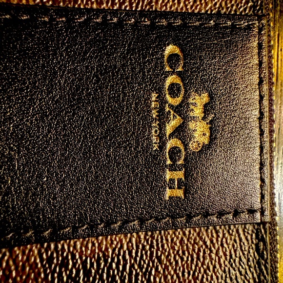 -COACH Signature C Wallet Set- PRICE DROP!!!!! - Picture 5 of 5